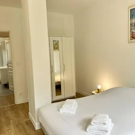 Azur Au Bord De L'eau - Avec Parking Ρενς