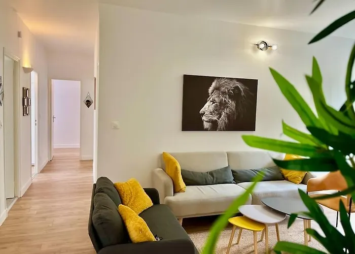 Апартаменты Azur Au Bord De L'eau - Avec Parking